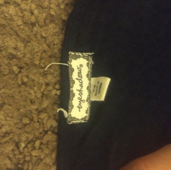 Too - Picture 2 of 2